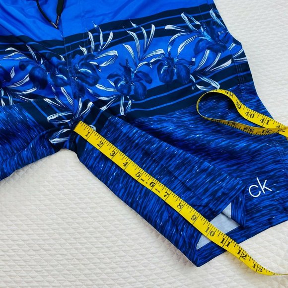 NWT Calvin Klein Floral-Print Board Swim Trunks - Picture 9 of 10